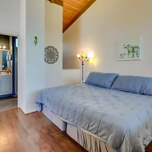 Top-floor Bay With Ocean Views! Kailua-Kona